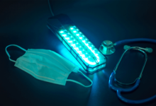 Фото - Ультрафиолетовая лампа дома: насколько она эффективна?