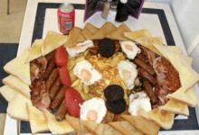 Фото - В одном из кафе Великобритании подают самый большой завтрак в мире