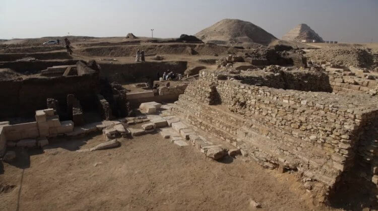 Сотни мумий и неизвестная царица: удивительная находка в египетской Саккаре